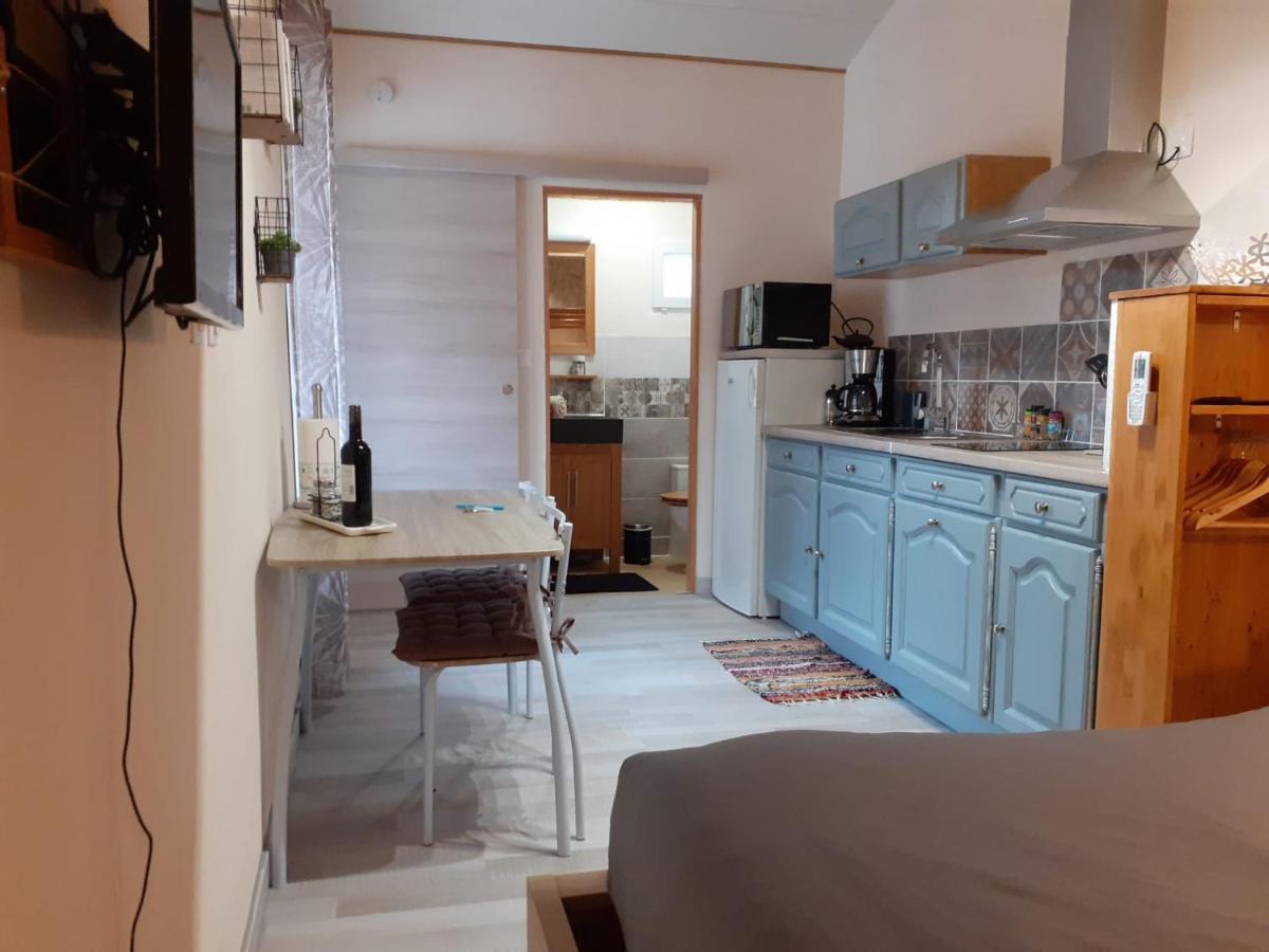 Studio Independant Dans Villa Neffies Exteriér fotografie