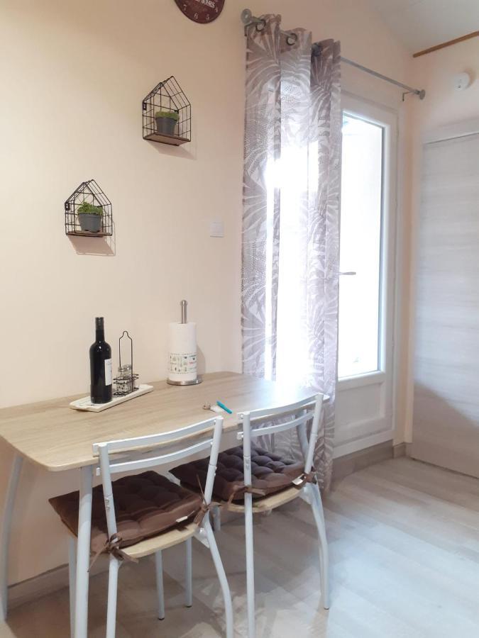 Studio Independant Dans Villa Neffies Exteriér fotografie