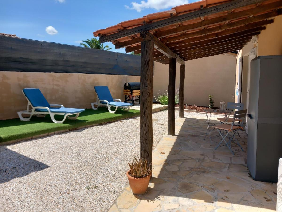 Studio Independant Dans Villa Neffies Exteriér fotografie